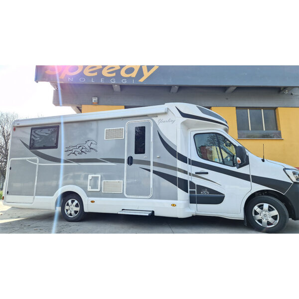 Mc Louis Yearling 83 0022 Camper Semintegrale McLouis Yearling 83 Speedy Camper 3